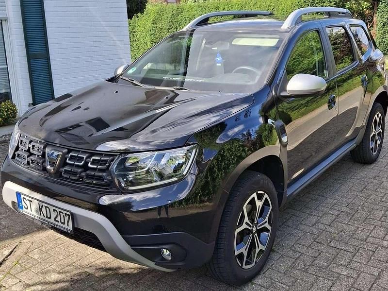 Schwarz Gebraucht 2018 Dacia Duster Prestige SUV | 10.999 € (Guter Preis) - Bild 1/4