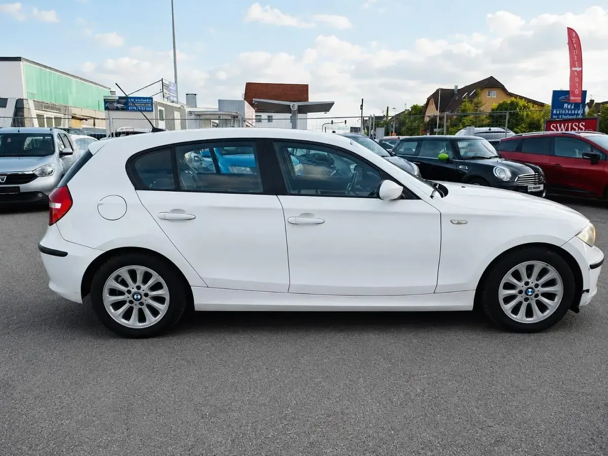 Gebraucht BMW 116 122 PS (89 kW) 2008 Weiß Kleinwagen