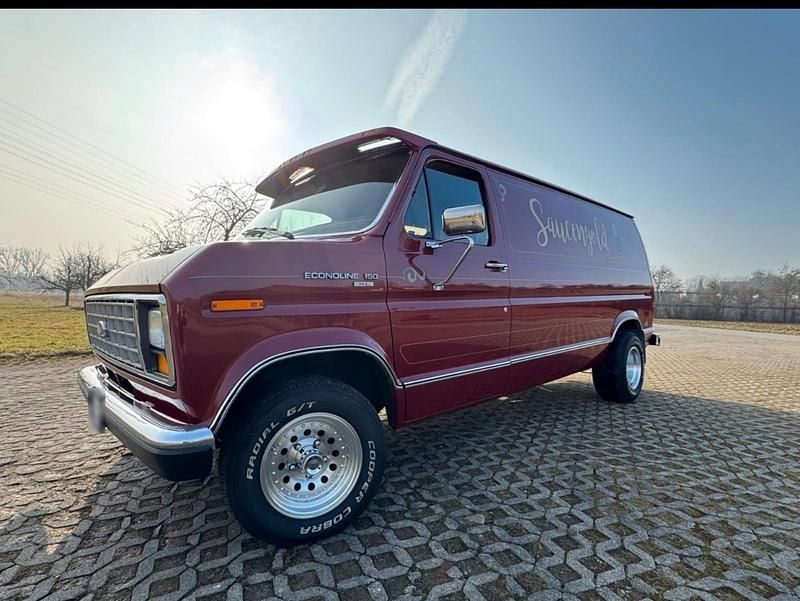 Gebraucht Ford V8 220 PS (161 kW) 1989 Rot Pickup