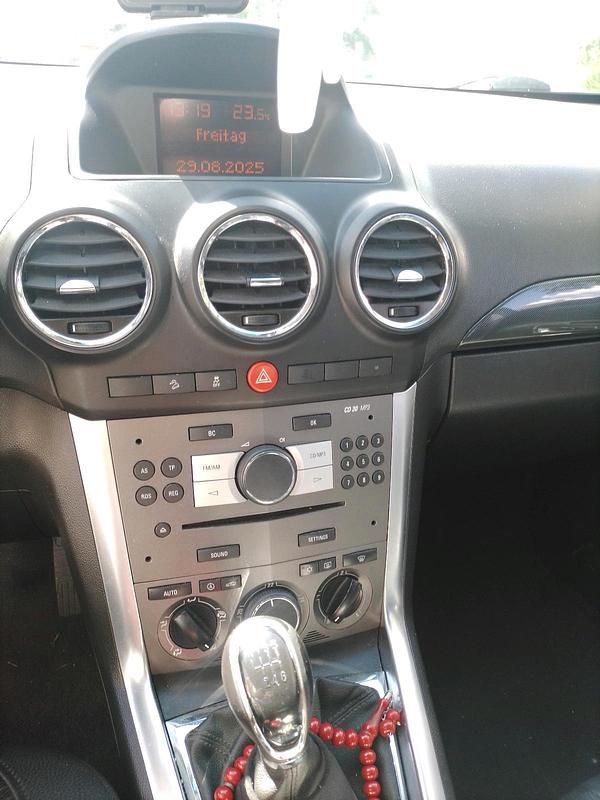 Gebraucht Opel Antara 163 PS (119 kW) 2011 Grau SUV