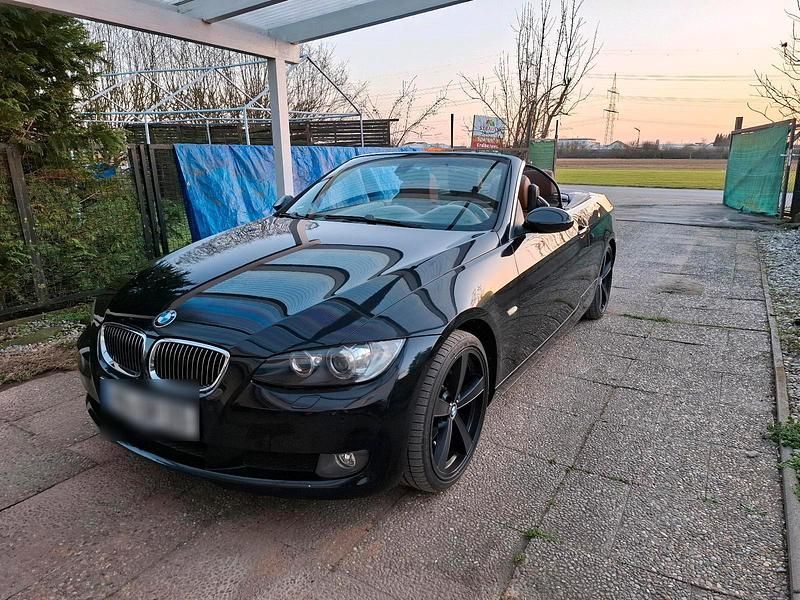 Gebraucht BMW 325 Cabriolet 218 PS (160 kW) 2008 Schwarz Cabrio