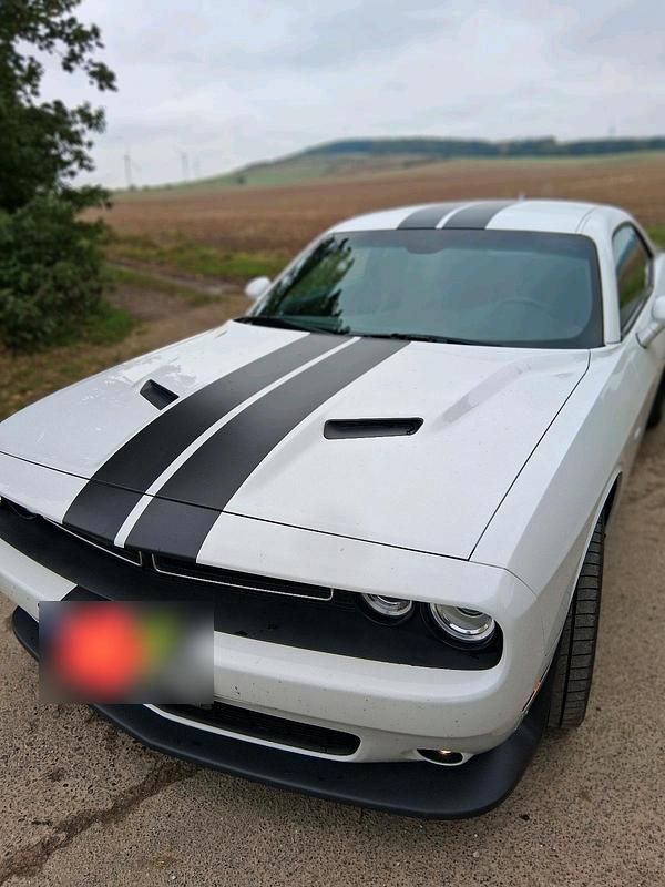 Second-hand Dodge Challenger 377 CP (277 kW) 2015 Alb Coupe