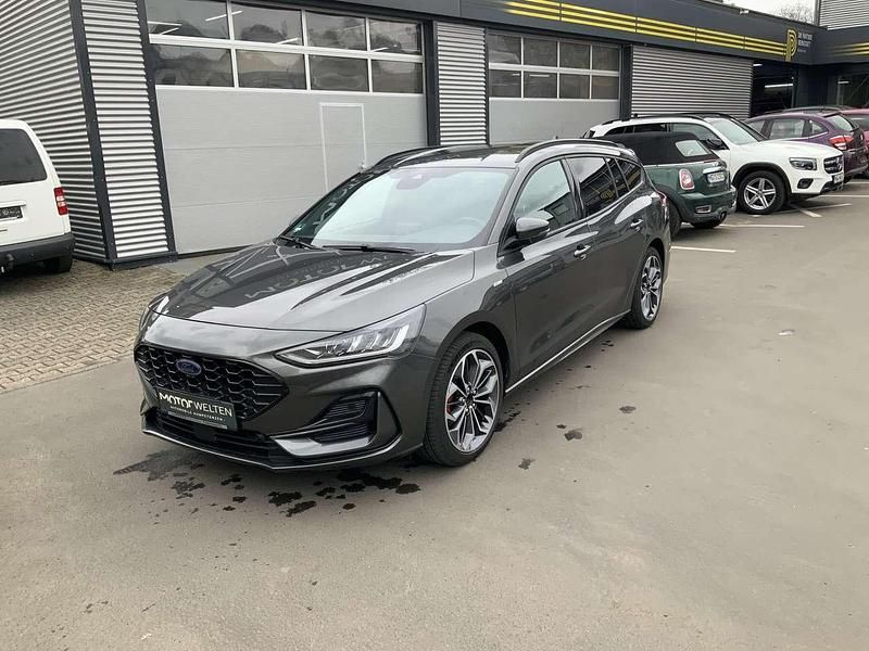 Gebraucht Ford Focus ST-Line 155 PS (114 kW) 2023 Magneticgrau (metallic) Kombi