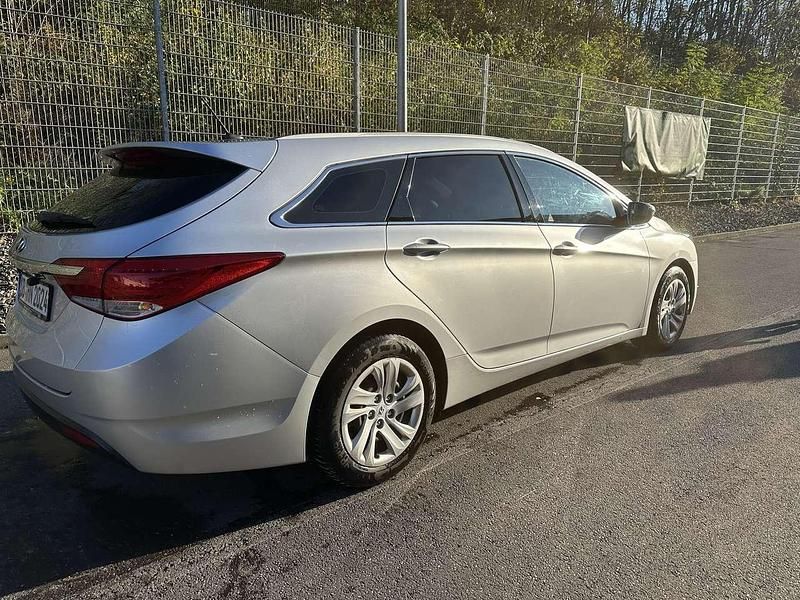 Gebraucht Hyundai i40 Premium 136 PS (100 kW) 2013 Kombi