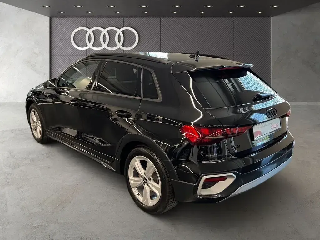 Gebraucht Audi A3 204 PS (150 kW) 2025 Mythosschwarz metallic/mythoss Limousine