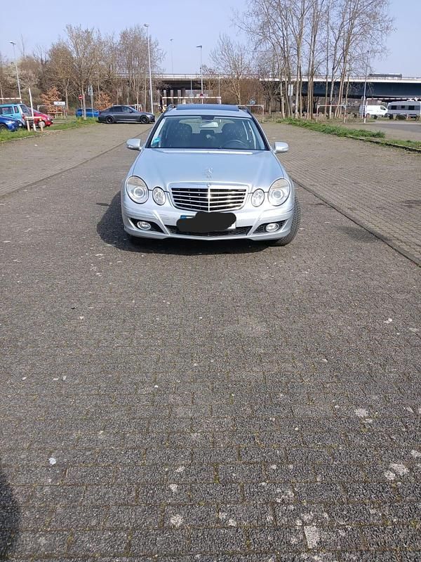 Gebraucht Mercedes E200 2007 Silber Limousine