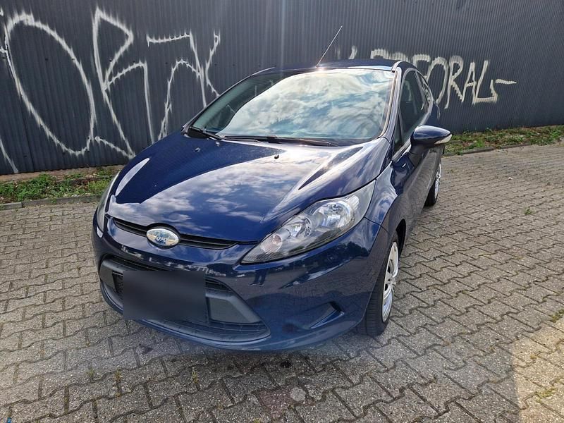 Blau Gebraucht 2009 Ford Fiesta Trend Kleinwagen | 2.550 € (Fairer Preis) - Bild 1/4