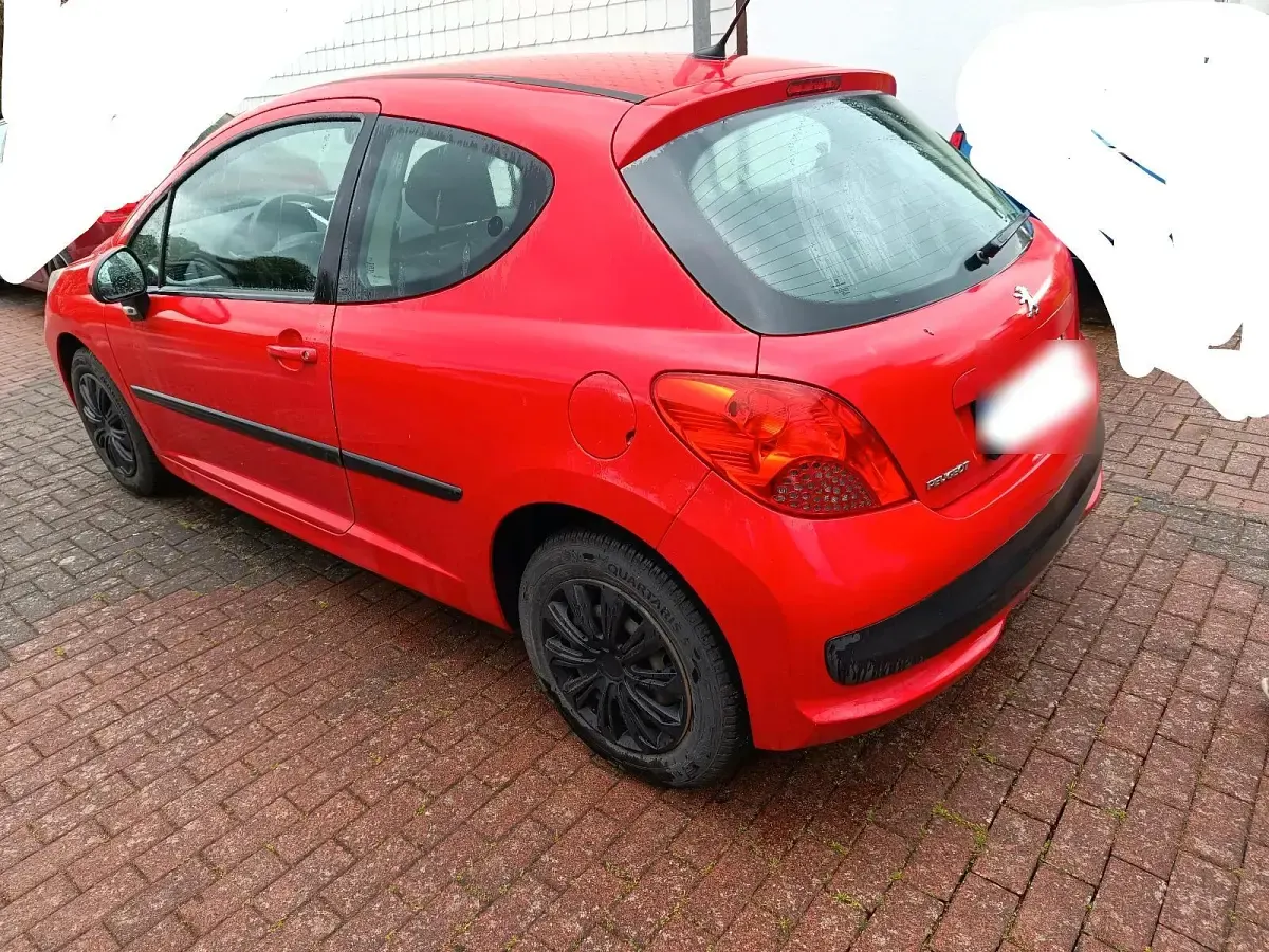 Gebraucht Peugeot 207 73 PS (53 kW) 2007 Rot Kleinwagen