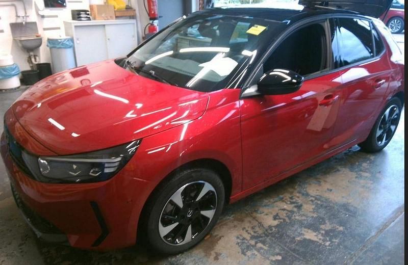 Gebraucht Opel Corsa-e 114 kW (156 PS) 2023 Chili rot Kleinwagen