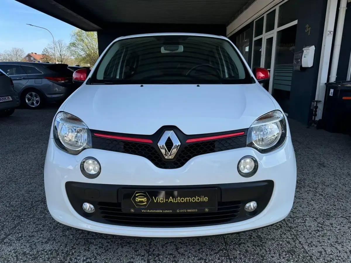 Używany Renault Twingo Luxe 90 KM (66 kW) 2014 Biały Hatchback