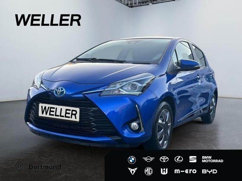 Blau Gebraucht 2018 Toyota Yaris Hybrid Team Kleinwagen | 14.890 € (Fairer Preis) - Bild 1/3