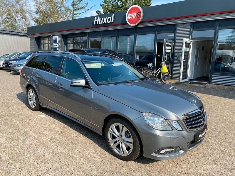 Gebraucht Mercedes E250 204 PS (150 kW) 2011 Silber Kombi