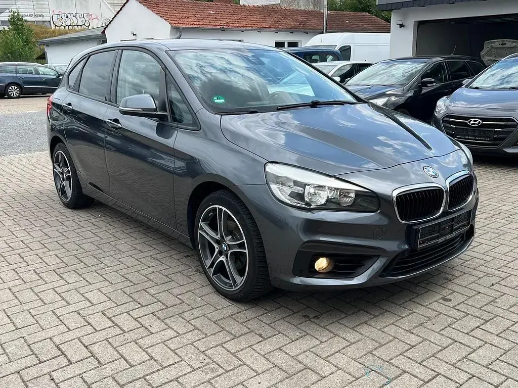 Gebraucht BMW 218 Active Tourer Advantage 136 PS (100 kW) 2018 Grau Van / Kleinbus