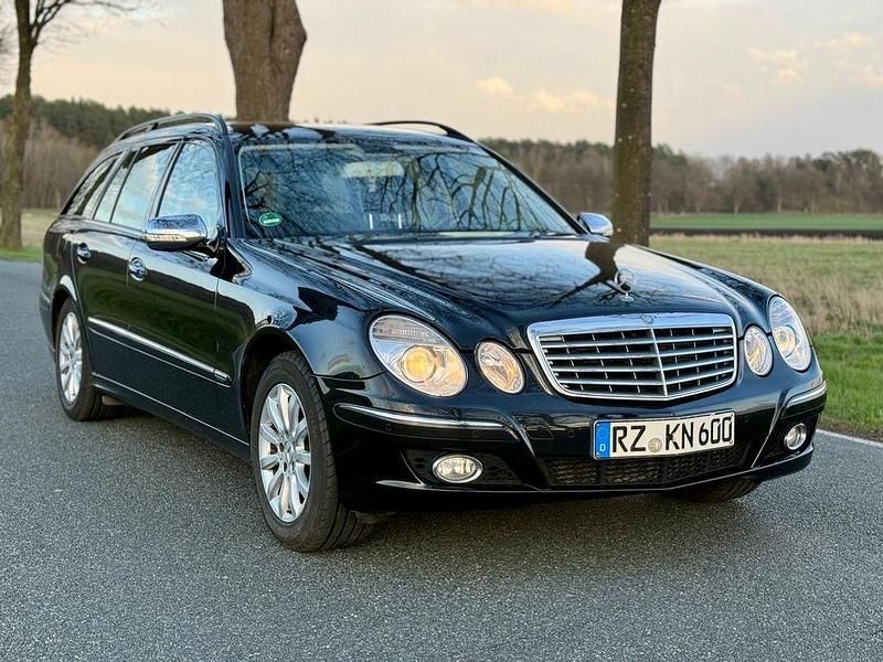 Gebraucht Mercedes E220 Elegance 170 PS (125 kW) 2007 Schwarz Kombi