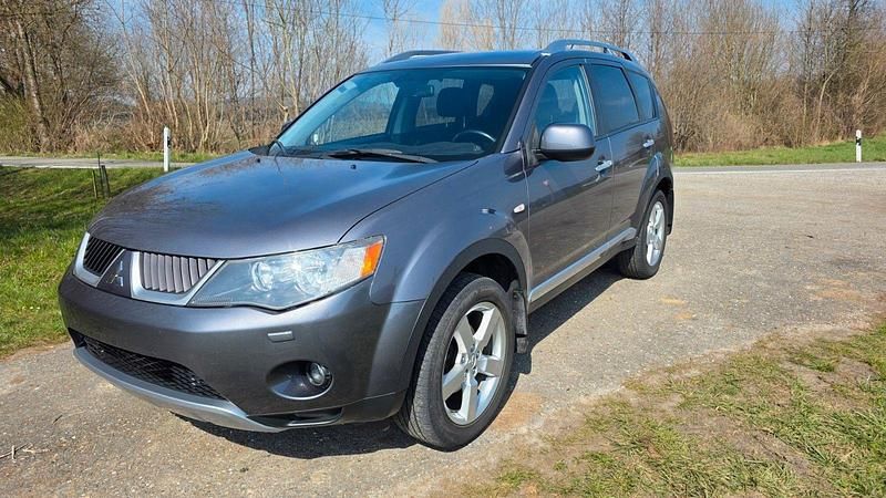 Gebraucht Mitsubishi Outlander Instyle 156 PS (114 kW) 2008 Grau SUV