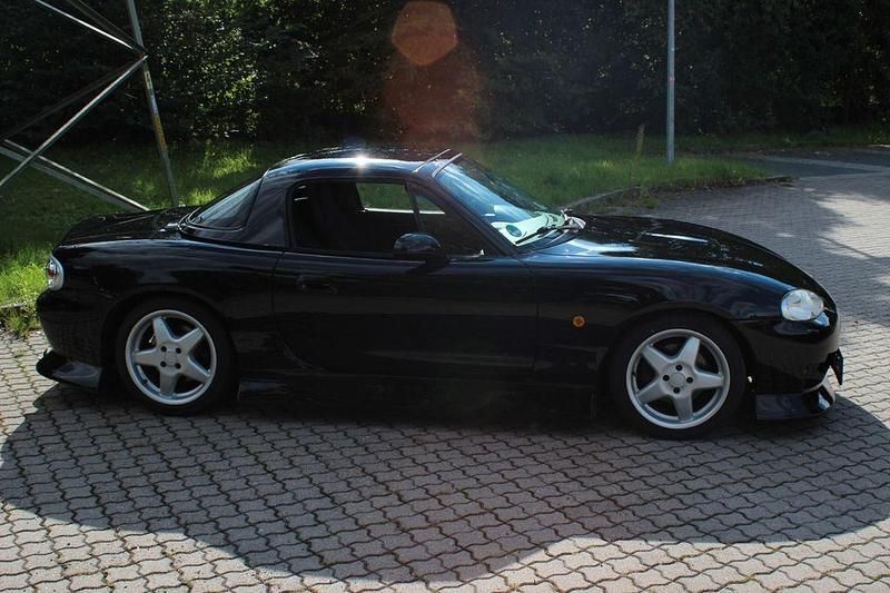 Gebraucht Mazda MX5 139 PS (102 kW) 2001 Schwarz Cabrio