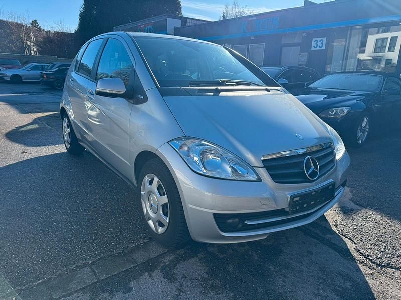 Gebraucht Mercedes A150 95 PS (69 kW) 2009 Silber Kleinwagen