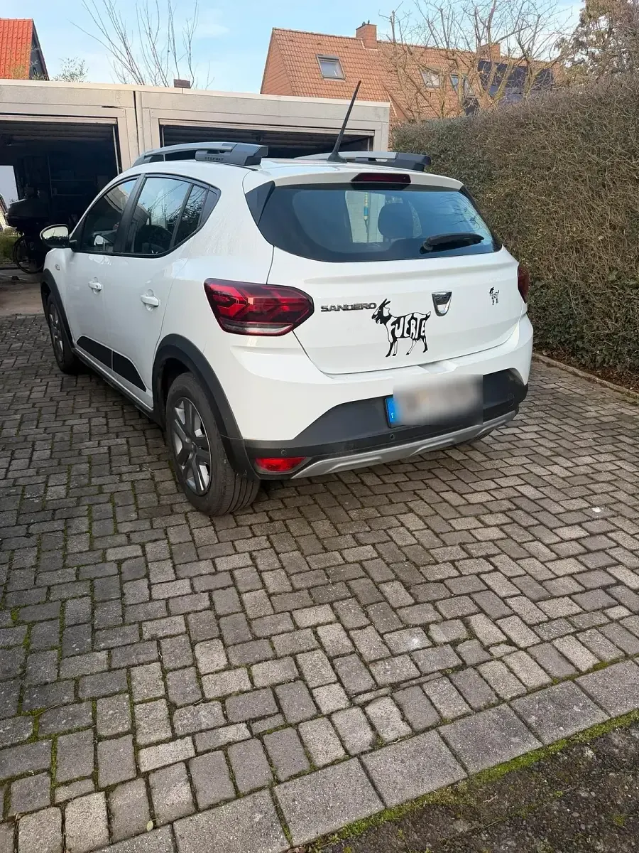 Gebraucht Dacia Sandero Stepway 106 PS (77 kW) 2022 Weiß Kleinwagen