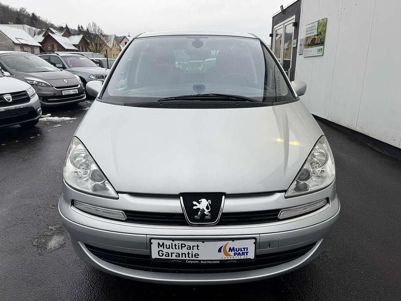 Gebraucht Peugeot 807 Tendance 128 PS (94 kW) 2006 Lackierung aluminiumgrau/meta Van / Kleinbus