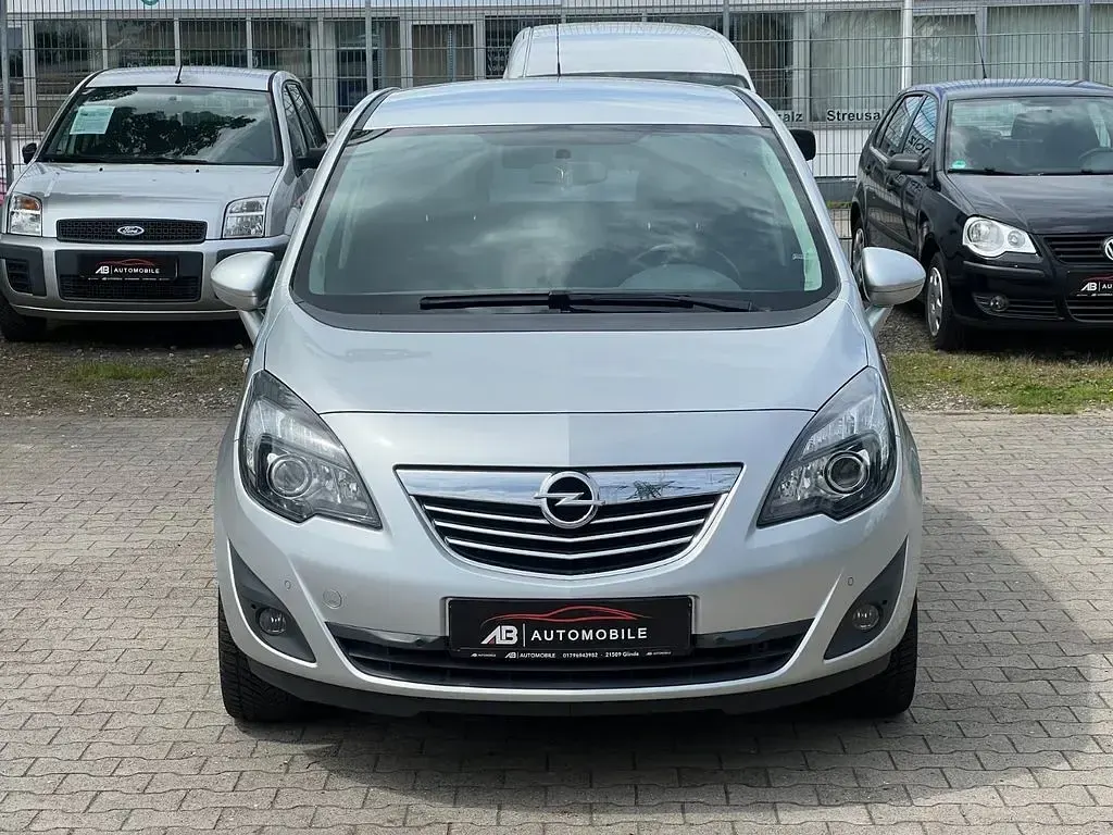 Gebraucht Opel Meriva Innovation 120 PS (88 kW) 2011 Silber Van / Kleinbus