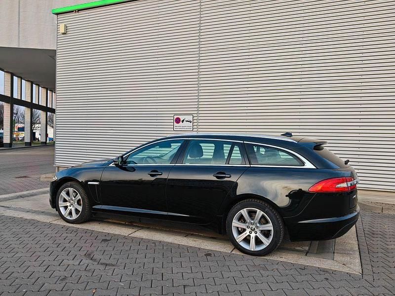 Gebraucht Jaguar XF Sportbrake 200 PS (147 kW) 2013 Schwarz Kombi