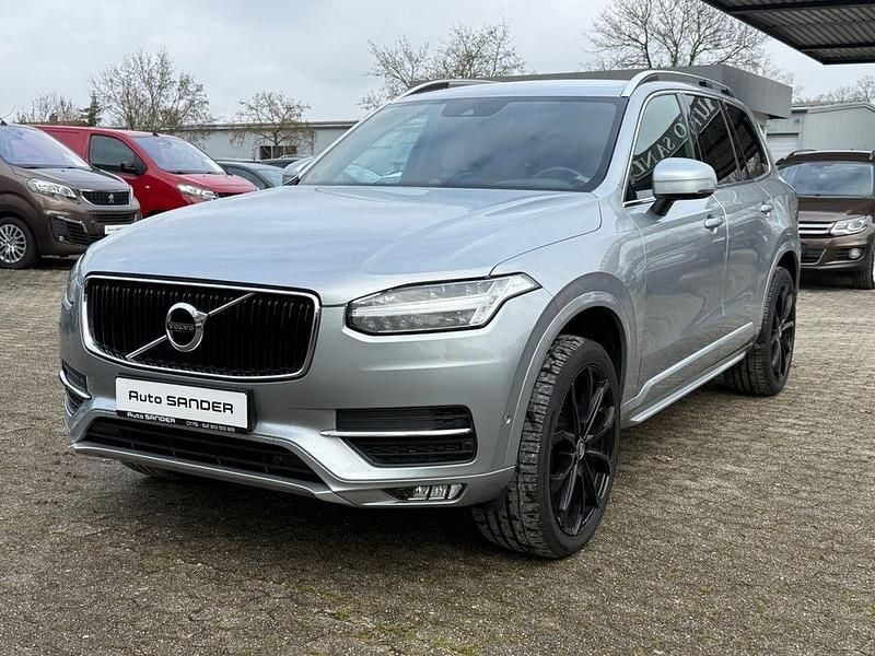 Sonderlackierung electric silb Gebraucht 2017 Volvo XC90 Momentum SUV | 27.950 € (Guter Preis) - Bild 1/4