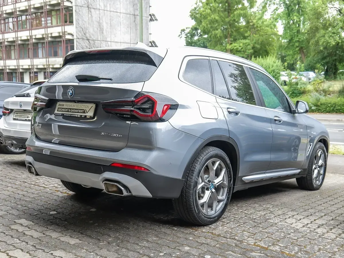 Gebraucht BMW X3 Sport Line 184 PS (135 kW) 2022 Grau SUV