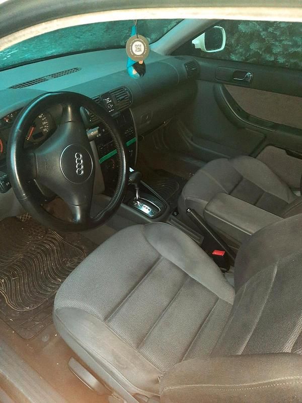 Gebraucht Audi A3 102 PS (75 kW) 2000 Weiß Kleinwagen