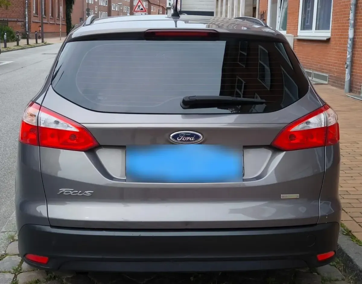 Gebraucht Ford Focus 101 PS (74 kW) 2014 Braun Kombi