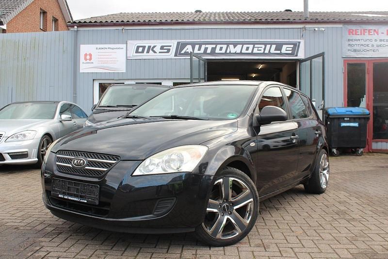 Schwarz Gebraucht 2007 Kia Ceed LX Kleinwagen | 2.399 € (Fairer Preis) - Bild 1/4