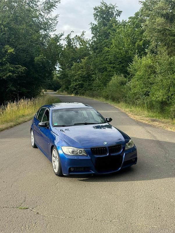 Blau Gebraucht 2006 BMW 325 Shadowline Limousine | 5.990 € - Bild 1/4