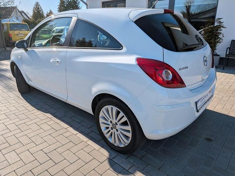 Second-hand Opel Corsa Satellite 86 CP (63 kW) 2012 Alb Hatchback