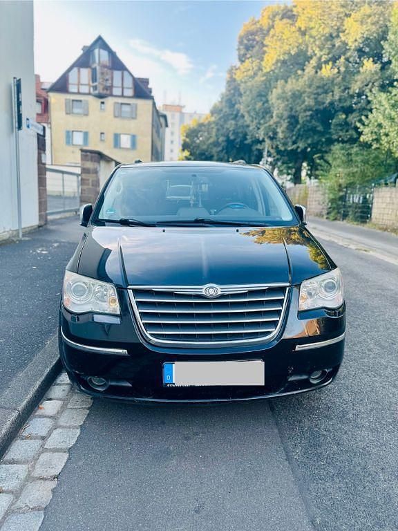 Schwarz Gebraucht 2008 Chrysler Grand Voyager Limited Van / Kleinbus | 4.700 € (Fairer Preis) - Bild 1/4