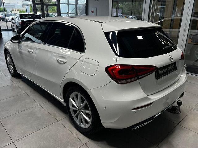 Gebraucht Mercedes A200 Progressive 163 PS (119 kW) 2018 Weiß Kleinwagen
