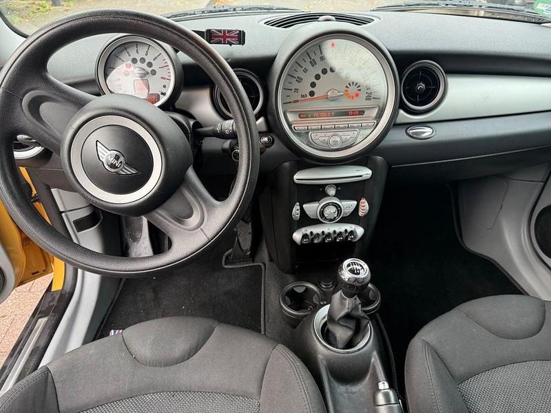 Gebraucht Mini ONE 95 PS (69 kW) 2009 Gelb Kleinwagen