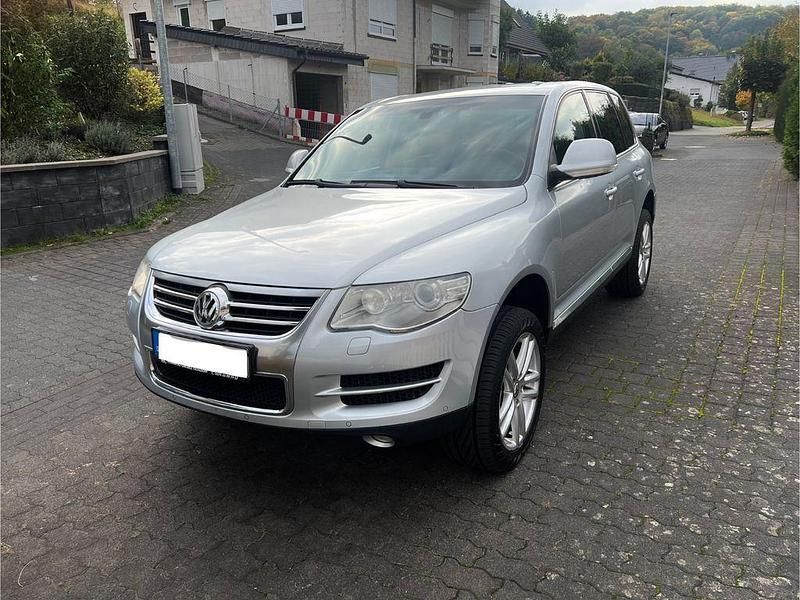 Silber Gebraucht 2007 VW Touareg Individual SUV | 6.500 € (Guter Preis) - Bild 1/4