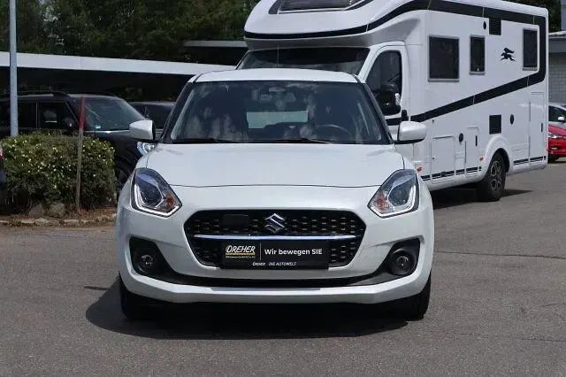 Gebraucht Suzuki Swift 83 PS (61 kW) 2023 Weiß Kleinwagen