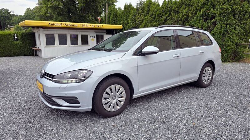 Grau Gebraucht 2018 VW Golf VII Trendline Kombi | 11.900 € (Fairer Preis) - Bild 1/4