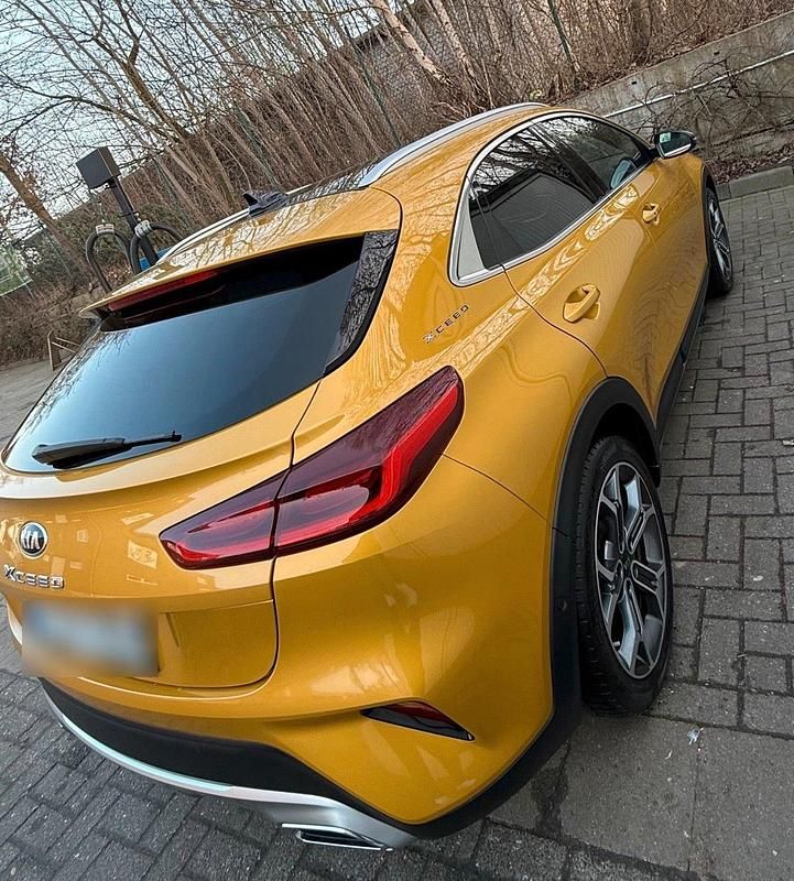 Gebraucht Kia XCeed 140 PS (102 kW) 2019 Gold SUV