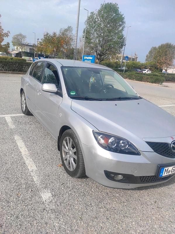 Silber Gebraucht 2006 Mazda 3 Limousine | 3.400 € (Fairer Preis) - Bild 1/4