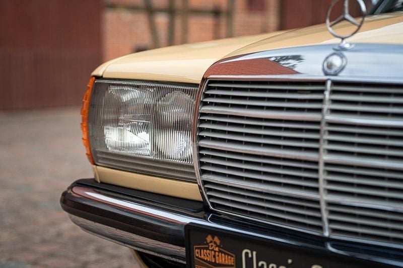 Gebraucht Mercedes 200 109 PS (80 kW) 1982 Gelb Kombi