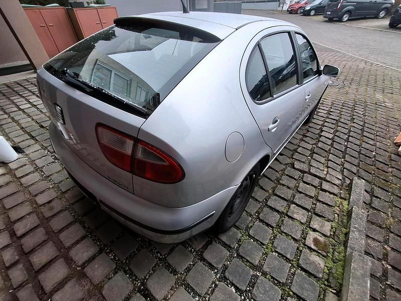 Gebraucht Seat Leon 105 PS (77 kW) 2001 Silber Kleinwagen