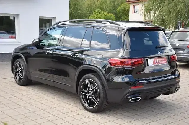 Gebraucht Mercedes GLB220 AMG 190 PS (139 kW) 2023 Schwarz SUV
