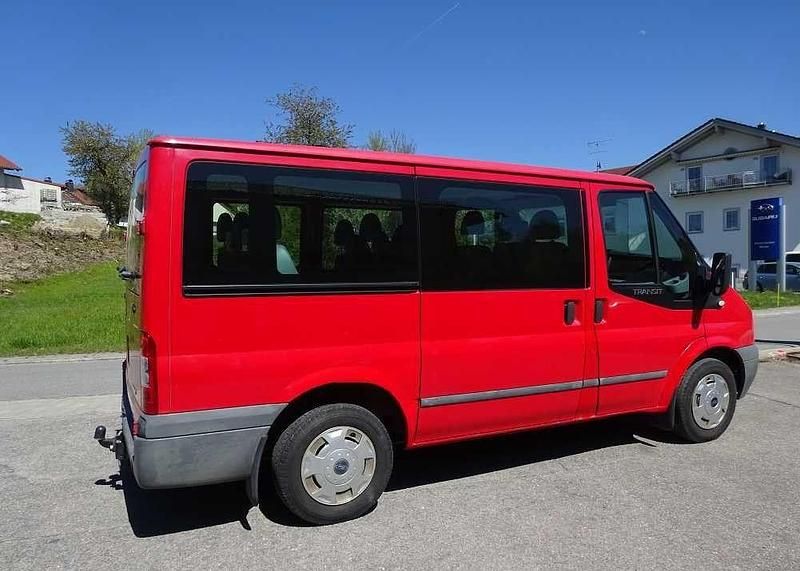 Używany Ford Transit Trend 116 KM (85 kW) 2011 Czerwony Kombi