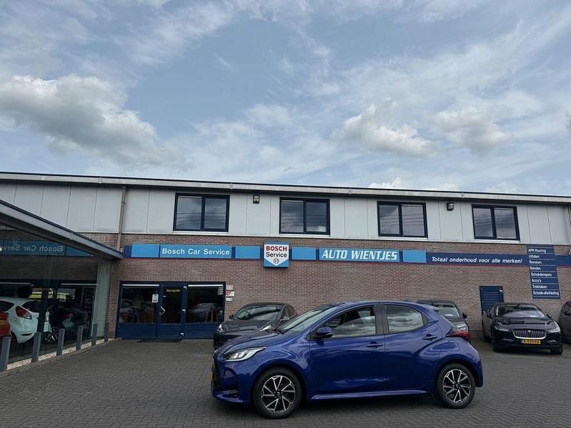 Blau Gebraucht 2021 Toyota Yaris Business Edition Limousine | 14.750 € (Fairer Preis) - Bild 1/4