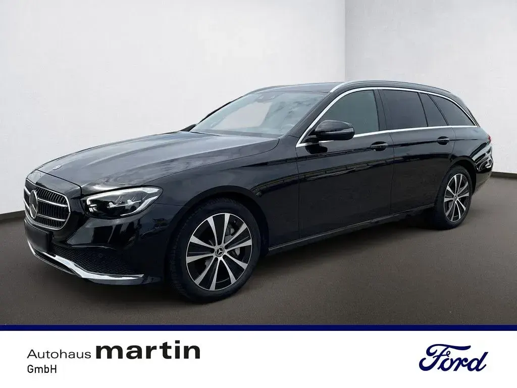 Gebraucht Mercedes E300 Avantgarde 306 PS (225 kW) 2023 Limousine