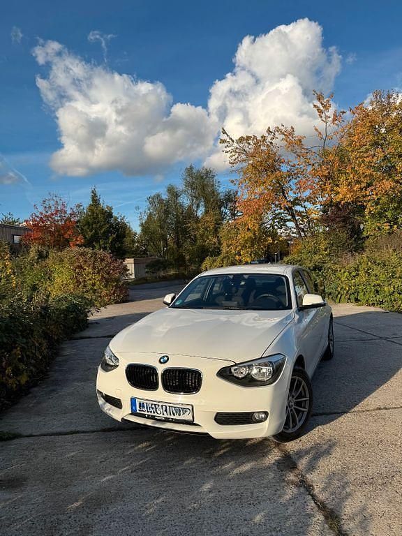 Weiß Gebraucht 2014 BMW 116 Kleinwagen | 8.900 € (Fairer Preis) - Bild 1/4