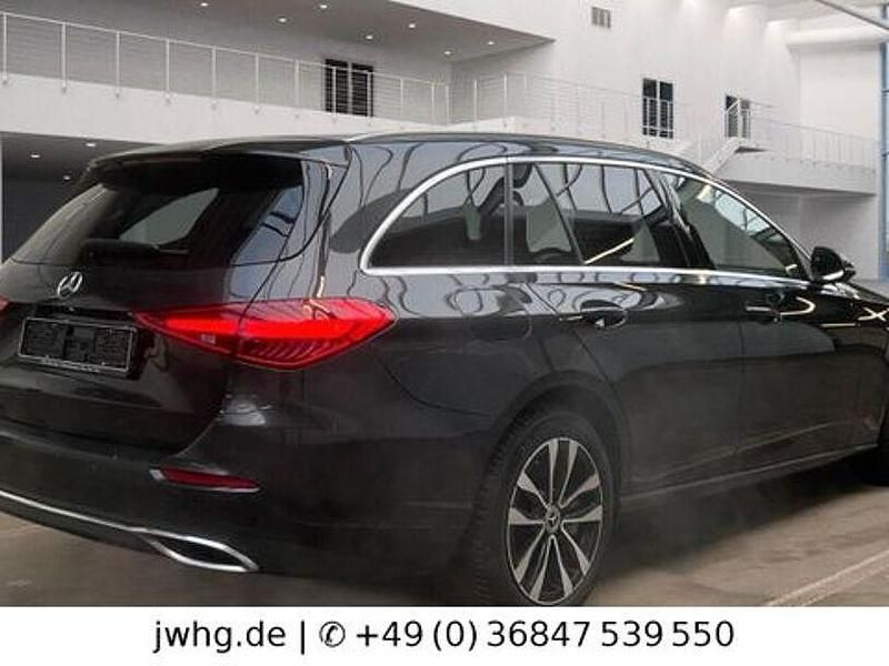 Gebraucht Mercedes C300e Avantgarde 313 PS (230 kW) 2022 Grau Limousine