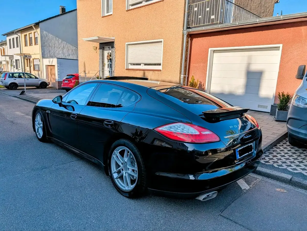 Occasion Porsche Panamera 250 ch (183 kW) 2012 Noir Citadine