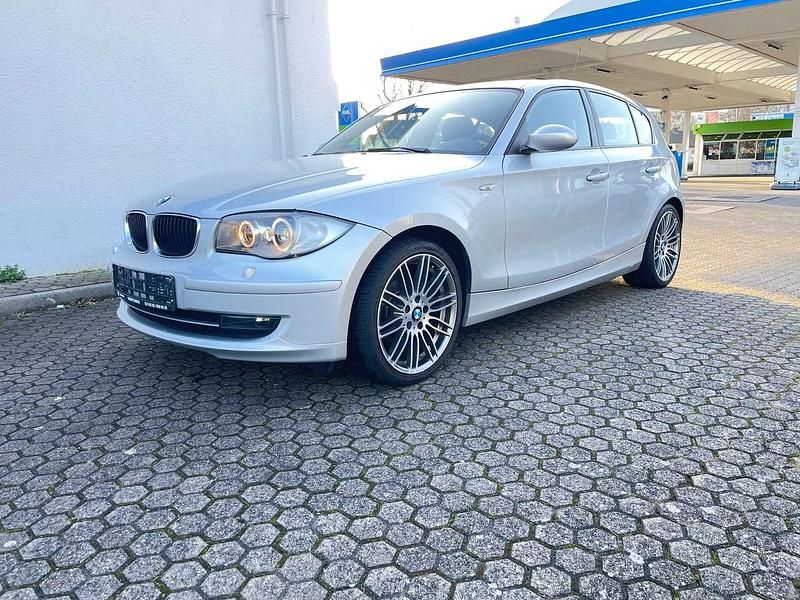 Gebraucht BMW 116 122 PS (89 kW) 2009 Silber Kleinwagen